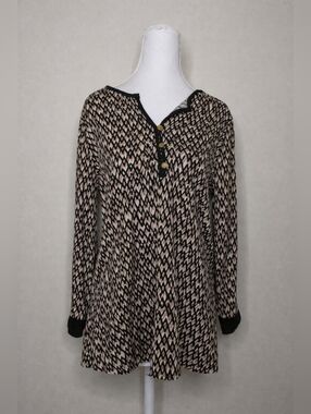 Ladies Three Quarter Sleeve Business Casual Blouse